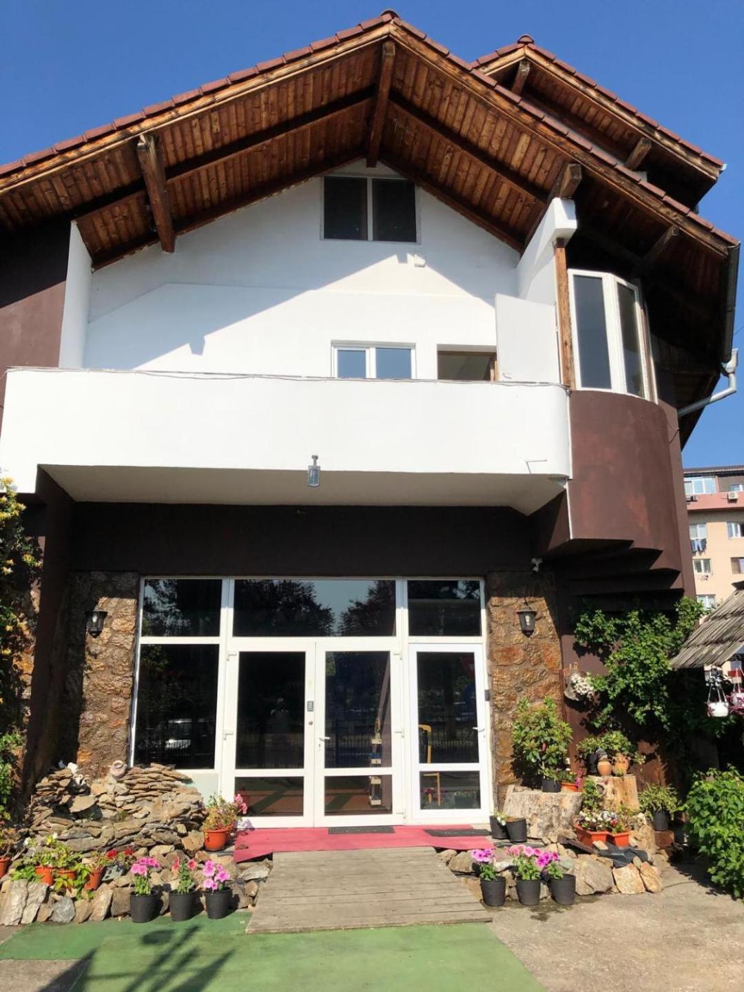 Pensiunea Residence Râmnicu Vâlcea Exterior foto